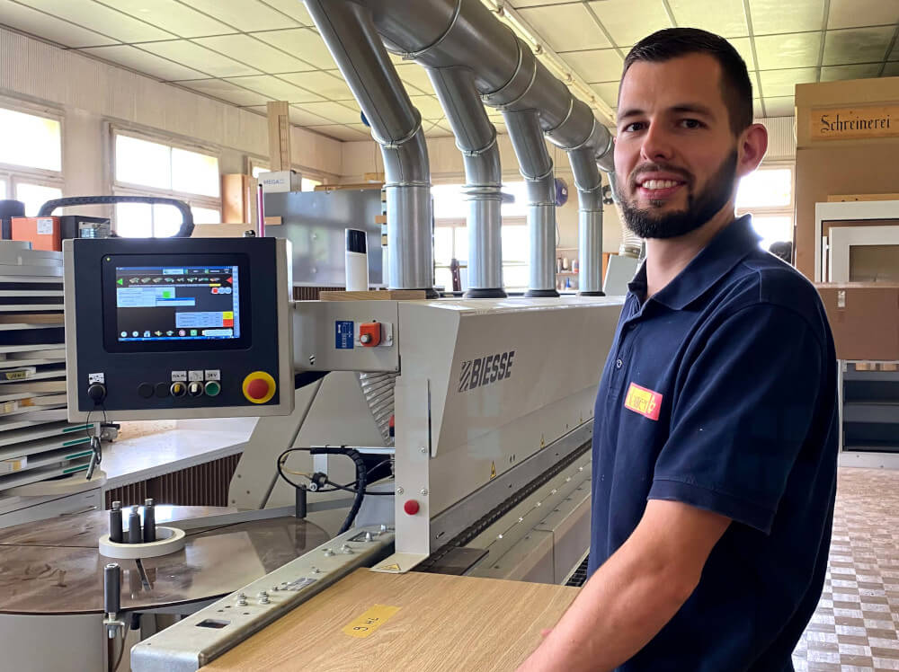 Julian Biland | Stv. Geschäftsführer, Eidg. dipl. Schreinermeister & 79er Chevi-Fahrer, Pistolen-Schütze, Skifahrer, Briefmarken Sammler